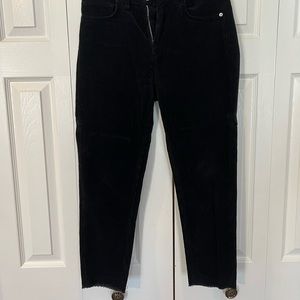 Zara corduroy cropped pants in black. 30 waist